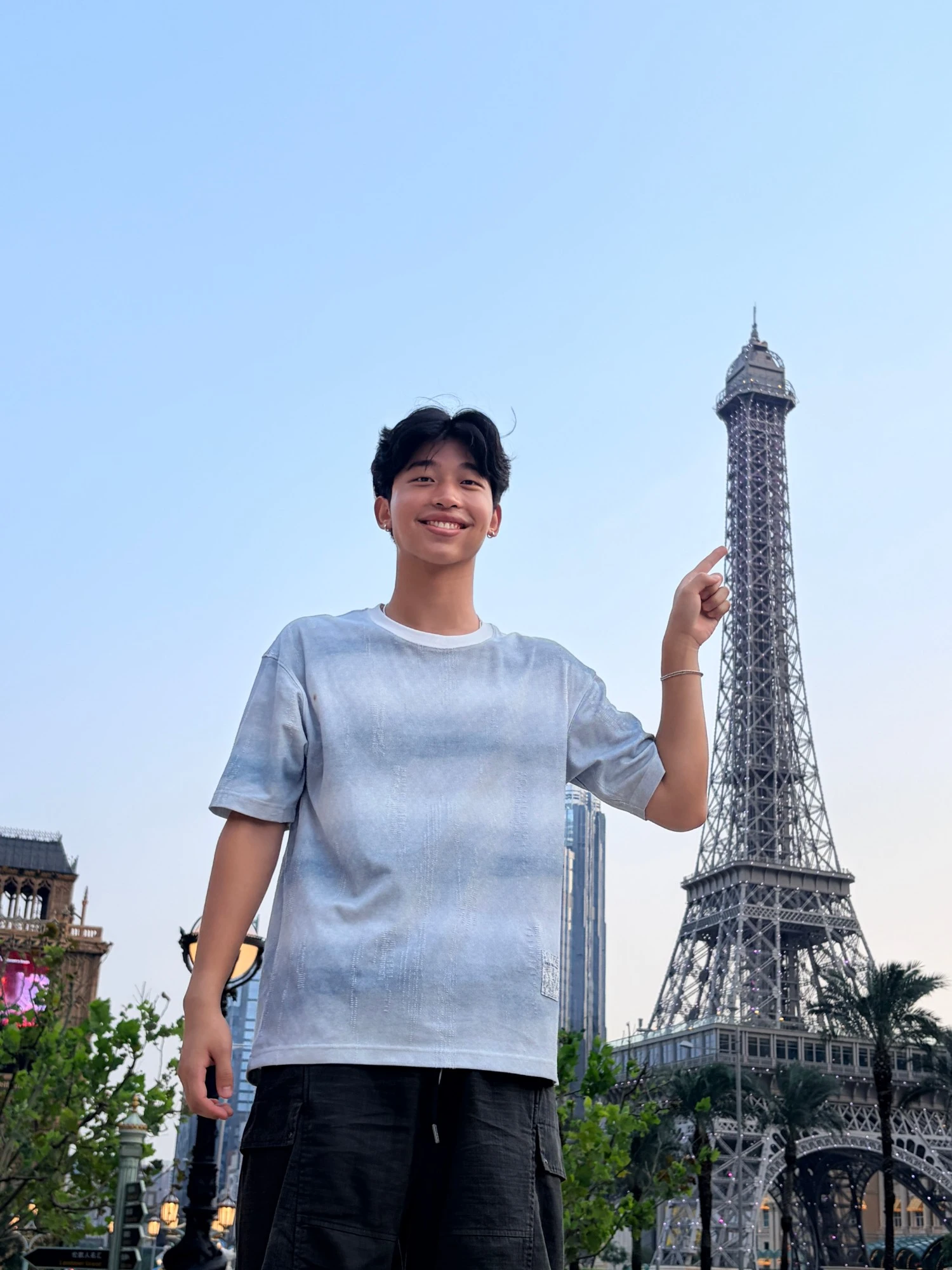 Leo Zhou